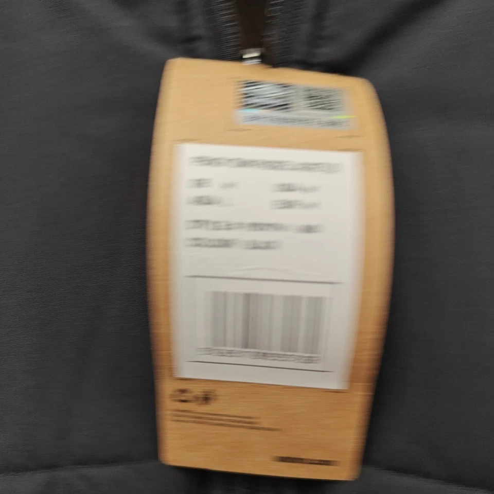 UMBRO IPSWICH TOWN HOODED BLACK PADDED JACKET SIZE M 90397M - Image 3 of 4