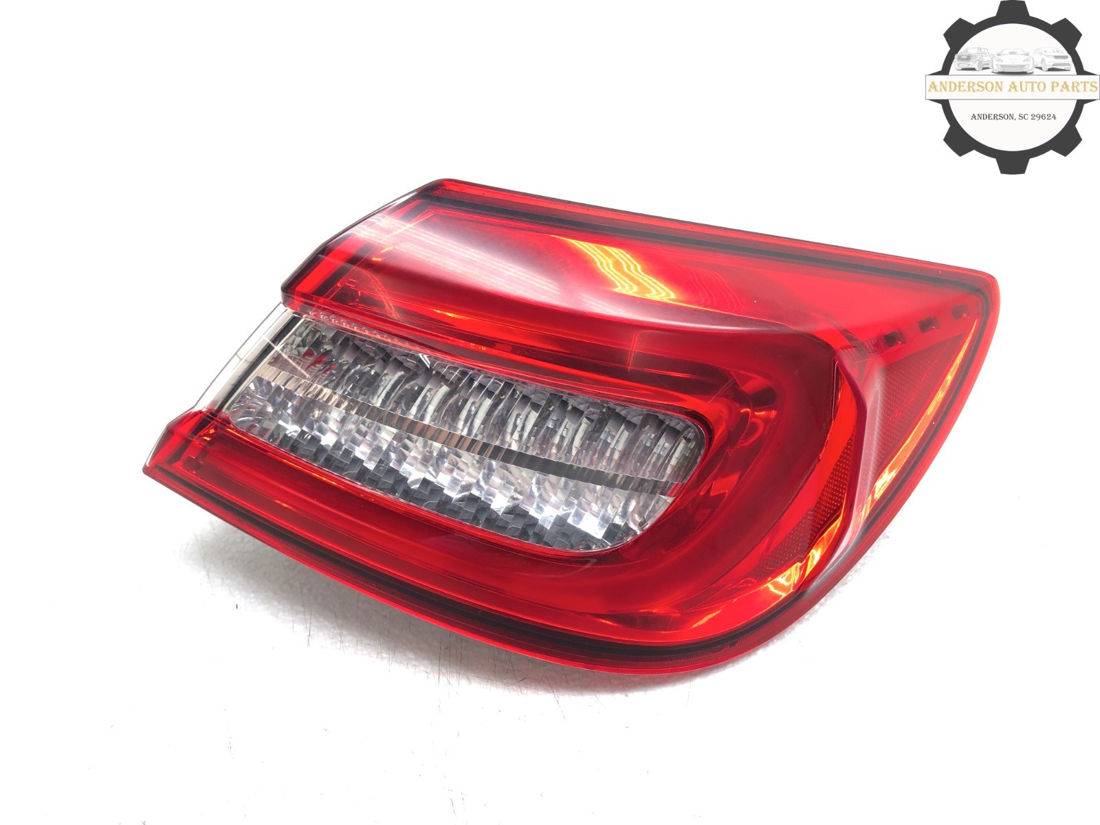2014-2021 MASERATI QUATTROPORTE RIGHT PASSENGER REAR OUTER TAILLIGHT LAMP OEM