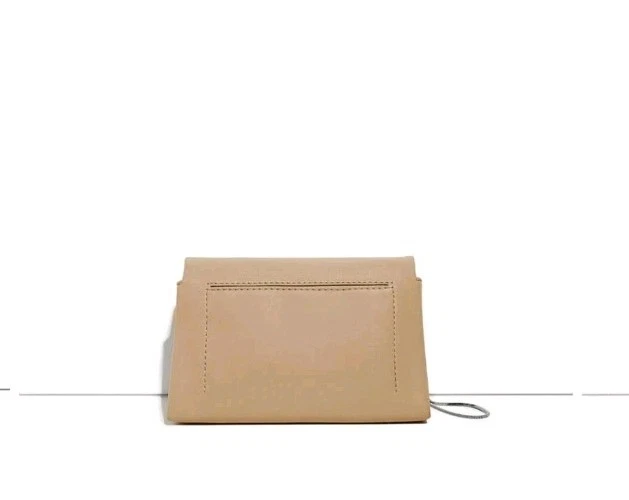 Bolso de hombro Phillip Lim 3.1 Alix $895 charol con solapa frontal beige cromo Foto 3 de 4