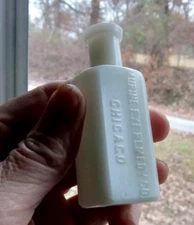 MILKGLASS MURINE EYE REMEDY CHICAGO SCARCE HAND BLOWN EYE MEDICINE BOTTLE