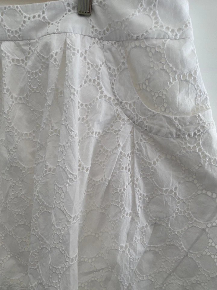 Falda Laura Ashley Forrada Blanco Algodón Bordado Inglés Aline Hasta la Rodilla Playa Foto 4 de 4