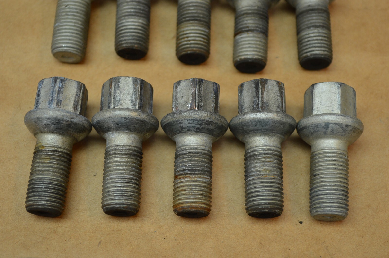 2017 W205 MERCEDES C63 AMG WHEEL RIM LUG LUGS NUT NUTS BOLT SET OF 20