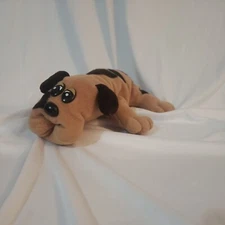 VINTAGE 1985 TONKA POUND PUPPIES, TAN & CHOCOLATE BROWN, 8" LONG DOG PUPPY