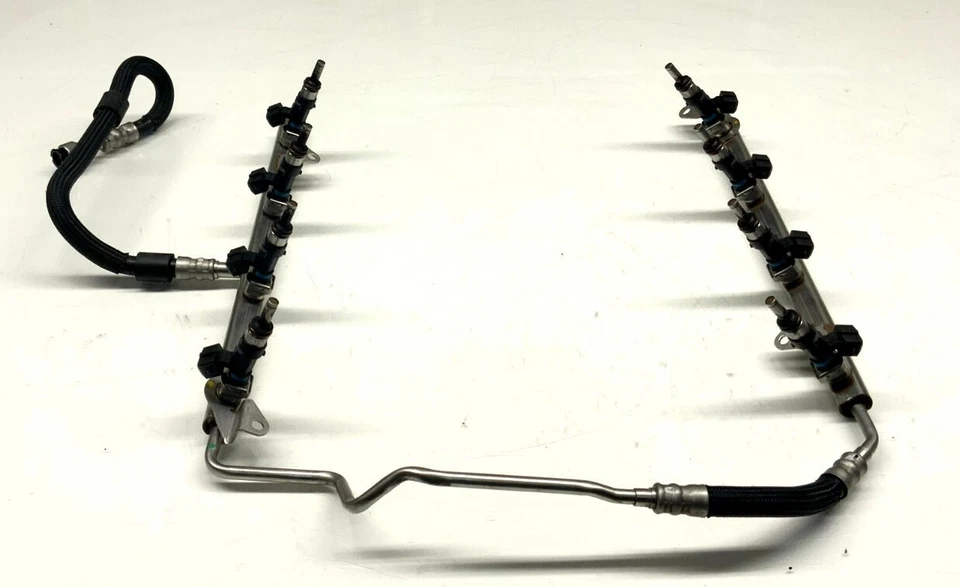 BMW M3 2007-2012 tubo de combustible con 8 inyectores de combustible, 13537837284, 13647838440, OEM Foto 2 de 4