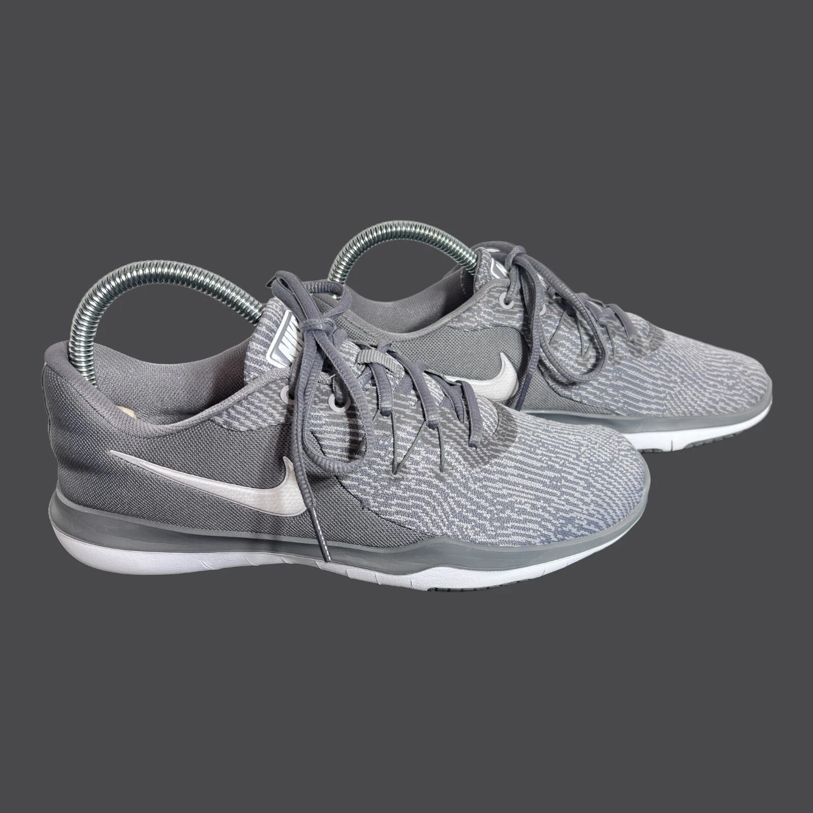 Chaussures d'entraînement Nike Flex Supreme TR6 pour femmes taille 8 gris AthleticRun909014 019