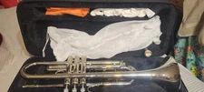 Mendini by Cecilio Bb Trumpet w/ Case Used Comes With Mouth Piece No Case Strap