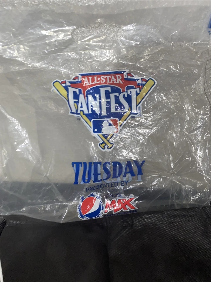 mlb all star backpack AND AN ALL STAR PIN TO MATCH - Image 3 of 4