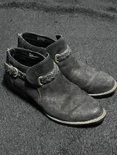 Born Sylvia F13703 Womens Size 7M Black Suede Back Zip Ankle Bootie