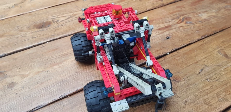 LEGO Technic 8858 Rebel Wrecker, photo 4 of 5
