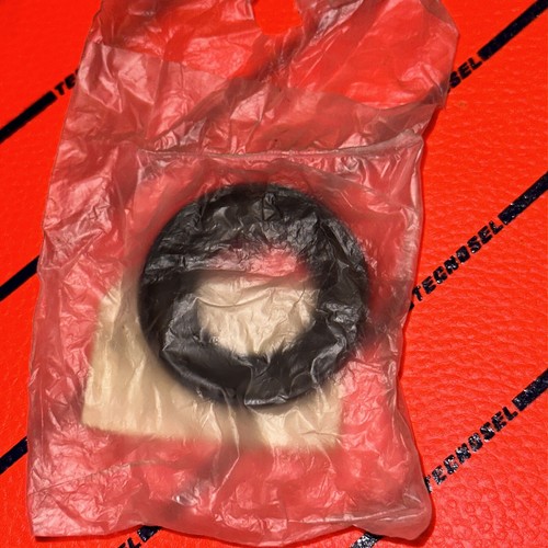 Suzuki Oem Nos GSX 250 1982 1983 Guarnizione olio albero motore 09283-28012 - Foto 2 di 2