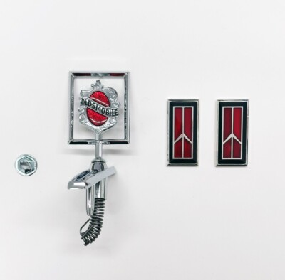 1987-88 Olds Cutlass Supreme 442 Stand Up Hood Emblem /Tail Light Emblems RED
