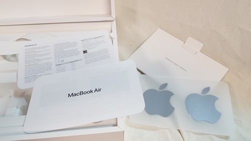 Apple a3113 Genuine Original Empty Box for 13" M3 MacBook Air - Picture 10 of 11