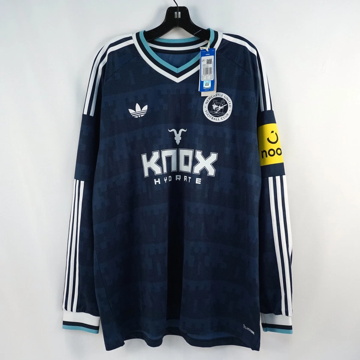 25+ Newcastle United Size 2XL International Club Soccer Fan