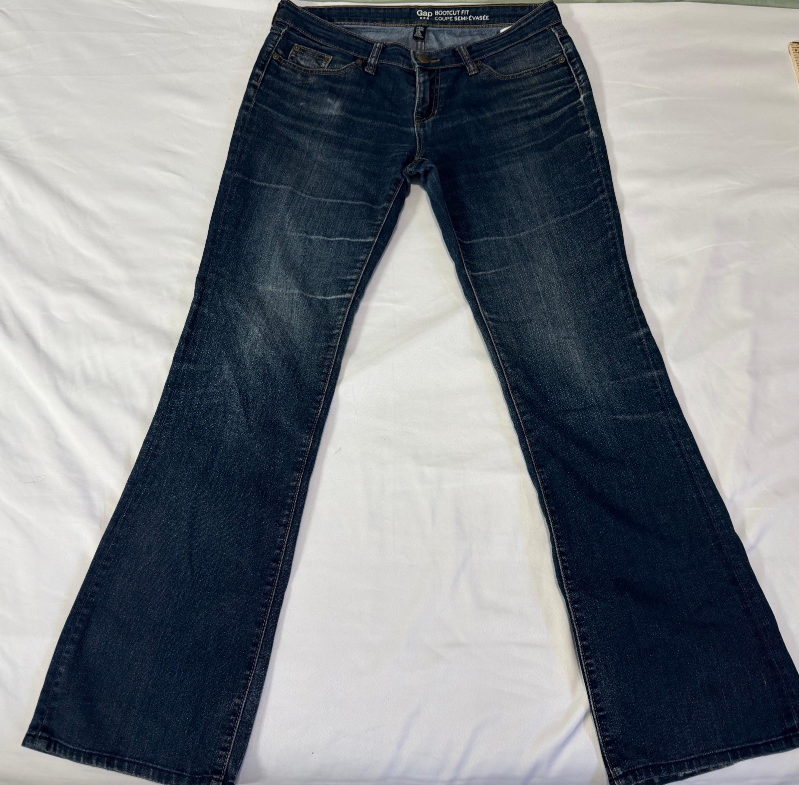 GAP Bootcut Jeans Women’s Size 4 Regular Dark Wash Mid Rise Classic Fit.