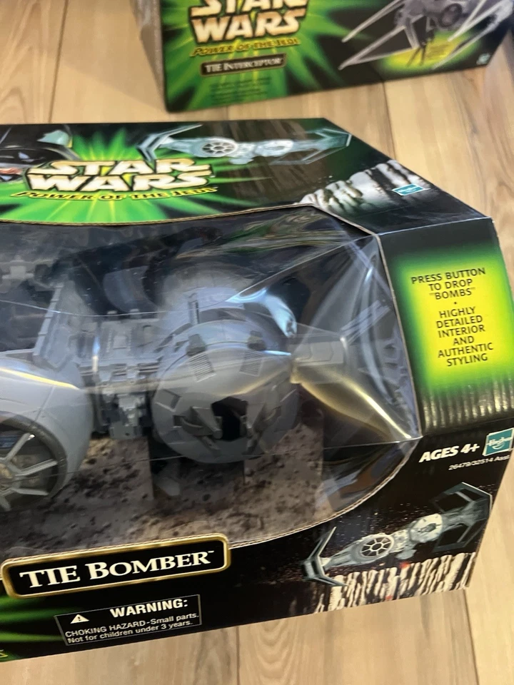 Bombardero TIE Hasbro Star Wars Power of the Jedi 2001 de colección con piloto imperial NUEVO Foto 4 de 4