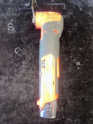 Milwaukee 2526-20 M12 12 Volt  FUEL  Oscillating Multi-Tool W/Battery