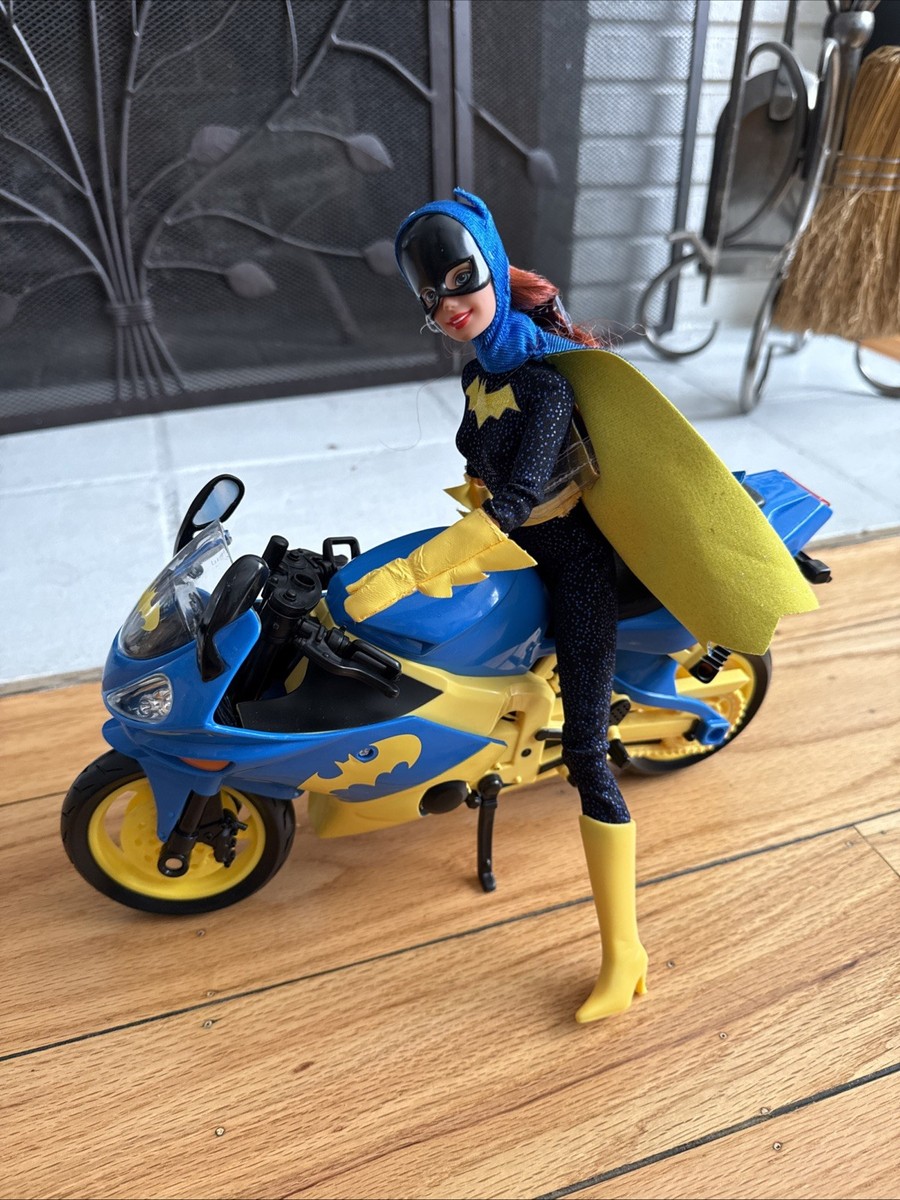 VINTAGE BARBIE BATGIRL & MOTORCYCLE DC COMICS SUPERHERO DOLL