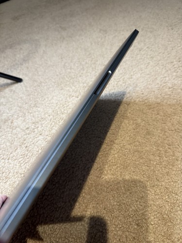 MacBook Pro 2016 15 inch i7 1TB 16GB Ram / New Keyboard - Picture 14 of 22