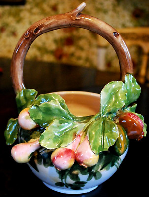 Vtg CAPODIMONTE FRUIT BASKET Hand Painted Art Italy REALISTIC FIG FRUITS 8.5''