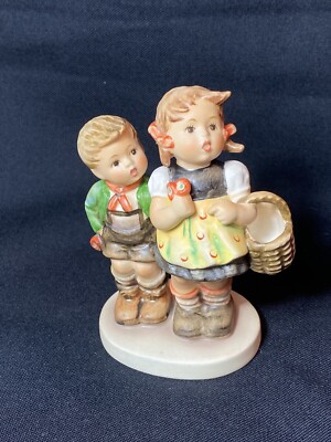 Goebel Hummelfigur Brüderlein und Schwesterlein 49 3/0 sign. 1980