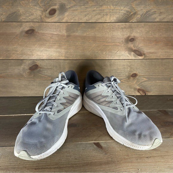 SAOLA Scarpe da corsa da uomo Nike quest 3 taglia 11 5 grigie
