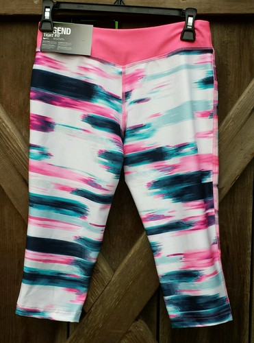 $45 Nike Girl’s Legend All Over Print Tight Fit Training Capri PINK POW/GRAY - Picture 2 of 4