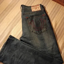 Men's True Religion Jeans Straight Size 33 RN# 112790 CA# 57414