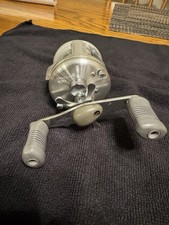 Shimano Calcutta 100 Round Baitcasting Reel S...