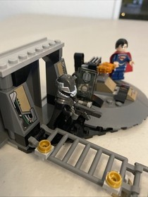 LEGO DC Comics Super Heroes: Superman: Black Zero Escape 76009 100% complete