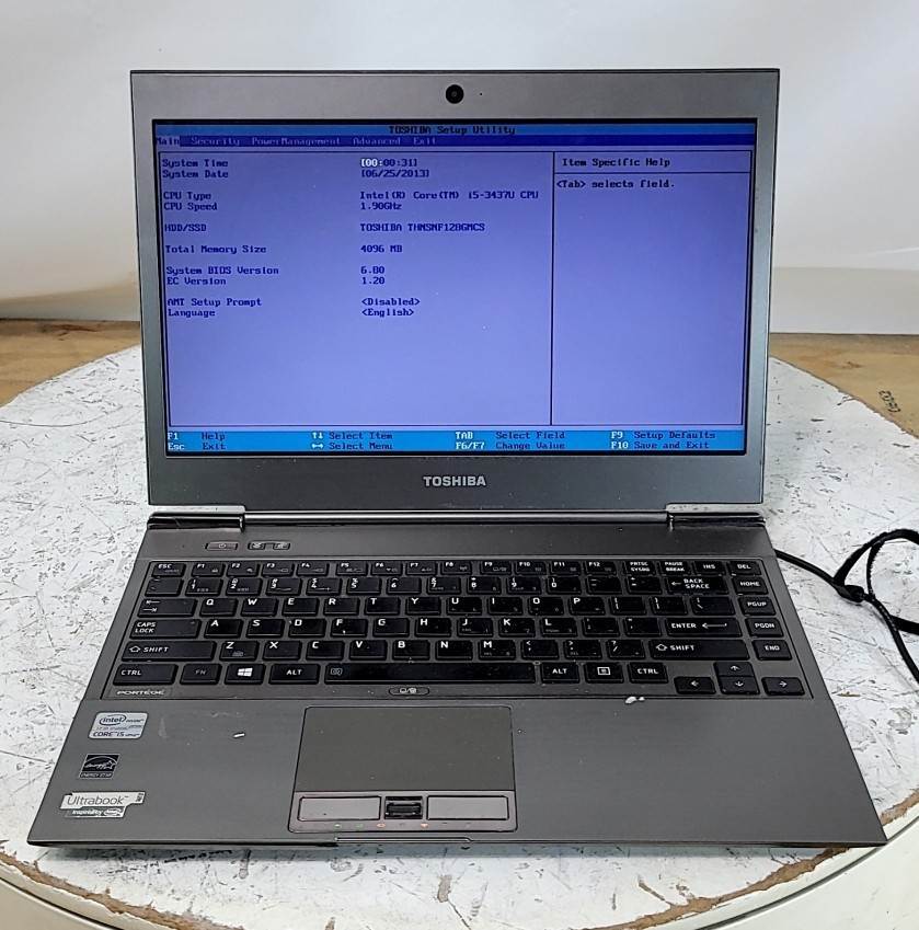 TOSHIBA PORTEGE Z930 Laptop Intel I5-3437U 4GB 128GB SEE NOT