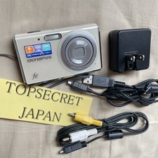 OLYMPUS FE-4020 14.0MP Digital Camera White. Battery set Multiple Languages