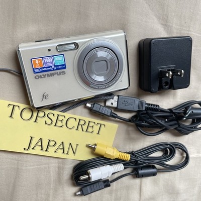 OLYMPUS FE-4020 14.0MP Digital Camera White. Battery set Multiple Languages