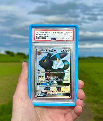 Pokémon TCG Umbreon GX Hidden Fates SM SV69/SV94 PSA 10