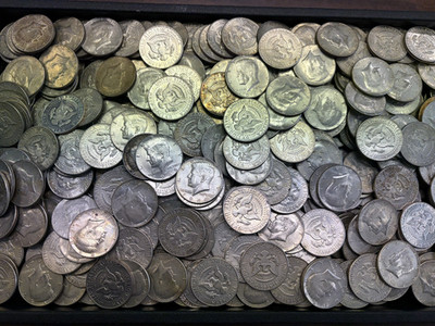 40% KENEDY HALF DOLLARS-MIXED LOT OF 200 COINS: WAY BELOW MELT!!