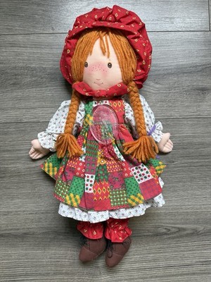 Vintage 1988 Holly Hobbie Rag Doll Cloth Holiday Collectors Edition Redhead 19  