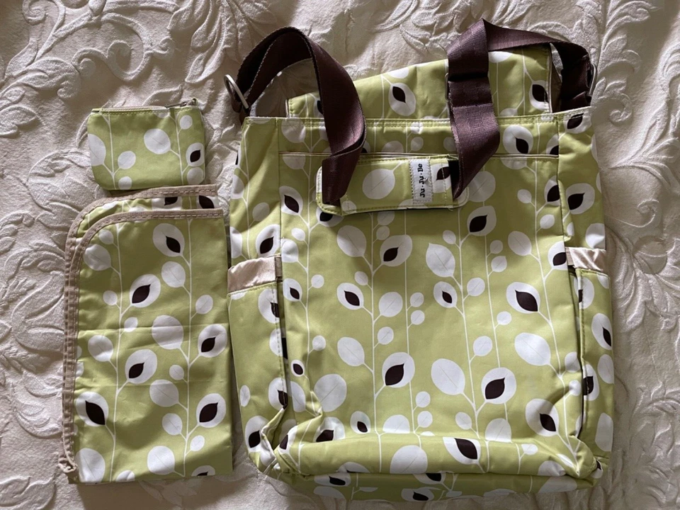 JuJuBe Be Hip in Morning Vines. Bandolera bolsa de pañales con cambiador Foto 3 de 4
