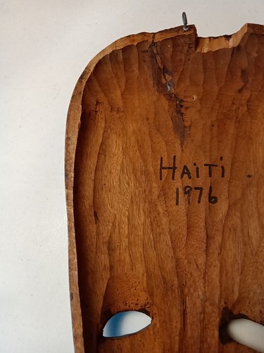 Maschera in legno africano intagliato a mano viso fatta a mano in Hatti 1976 da appendere al muro 14" - Foto 13 di 24