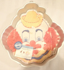 Wilton 1998 Vintage Happy Clown or Little Girl Cake Pan Mold 2105-802