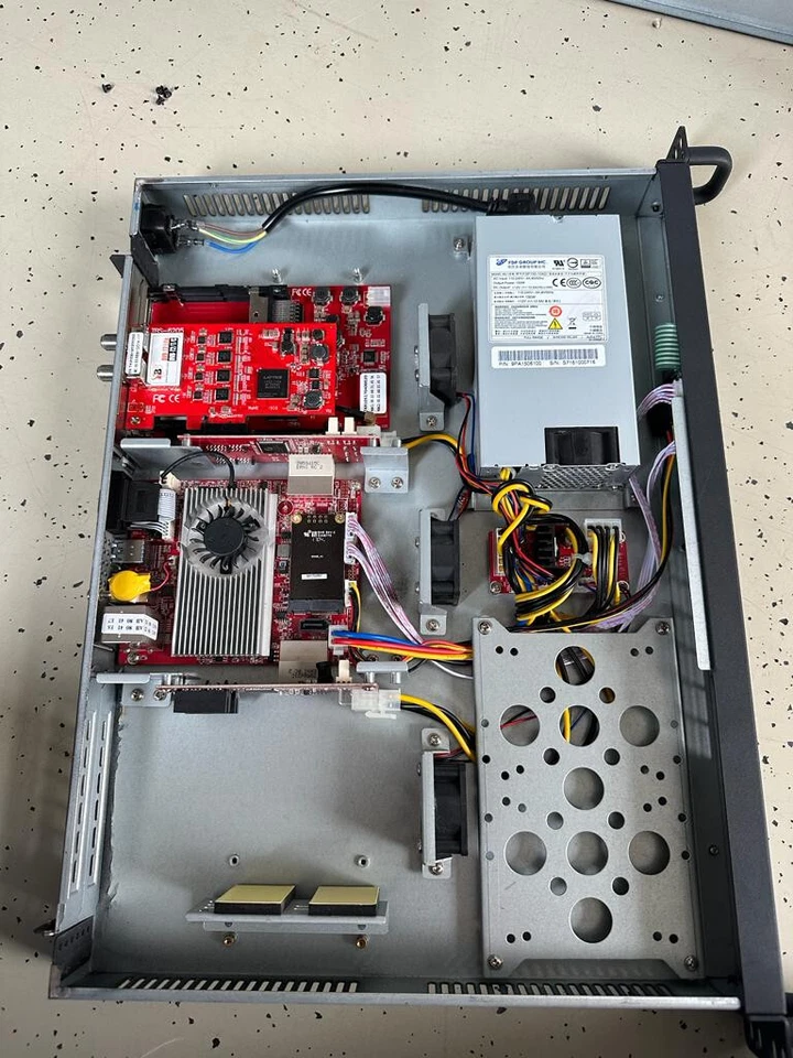 TBS TBS2951 MOI Pro AMD Streaming Server with 4x TBS6904 DVB S2 Tuner Card - Image 3 of 4