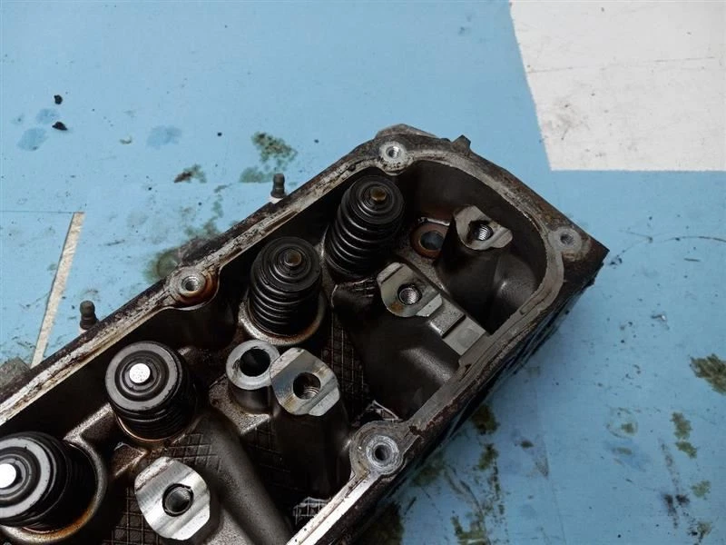 CABEZAL DE CILINDRO LADO IZQUIERDO PARA CHRYSLER TOWN COUNTRY 2002-2007 Foto 4 de 4