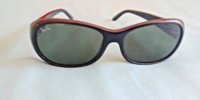 Sonnenbrillen Ray Ban RB4061 601 ovale schwarze Sonnenbrille