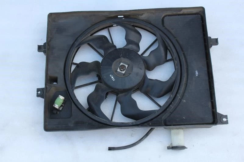  2017 HYUNDAI ELANTRA GT Radiator 冷却风扇组件挂架 — 第 2/4 张图片