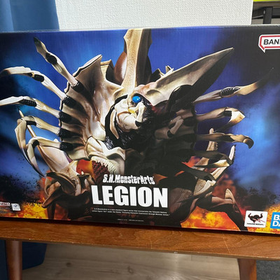 Bandai S.H.MonsterArts Legion Gamera 2 Attack of Legion Figure Complete Shipper