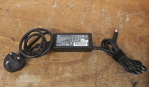 Original HP PA-1650-32HT LAPTOP LADEGERÄT PPP009L-E SERIE 65W 18,5V 3,5A