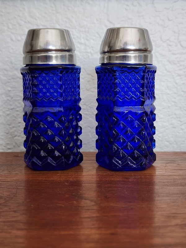 Vintage Cobalt Blue Glass Anchor Hocking Wexford Salt and Pepper Shakers