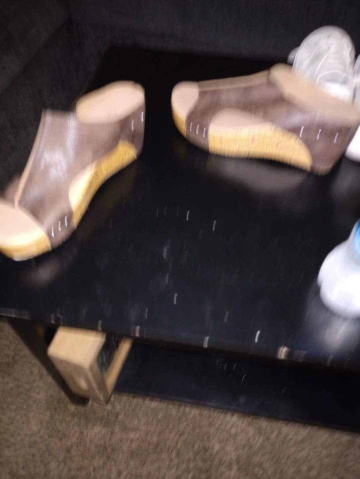 Sandalias de tacón de cuña marrón Target para mujer de cuero talla 10 Foto 2 de 4