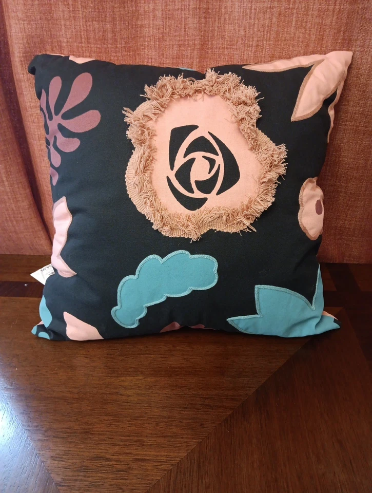 Pier 1 Importaciones Floral Flor Almohada Coral Melocotón Flecos Textura Flor  Foto 2 de 4