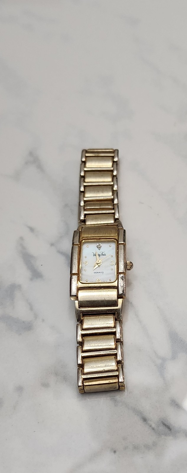 Vintage ADEC Elegant Two-Toned Stainless Steel Quartz Watch 3C20 Japan Movt VINTAGE ADEC ELEGANT Two-Toned Stainless Steel Quartz Watch  main image 3