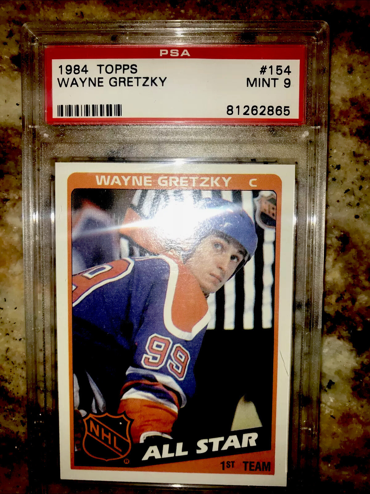 1984 WAYNE GRETZKY TOPPS # 154 PSA 9 MINT ! NICE COLOR ! SHARP! EDMONTON OILERS