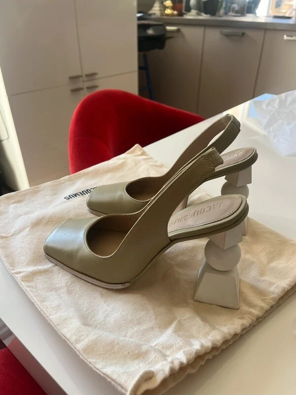 Jacquemus — Jacquemus "Les Chaussures Valerie" Geometric Pumps